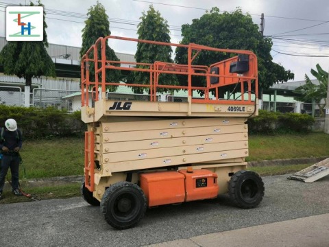 ให้เช่ารถขากรรไกร