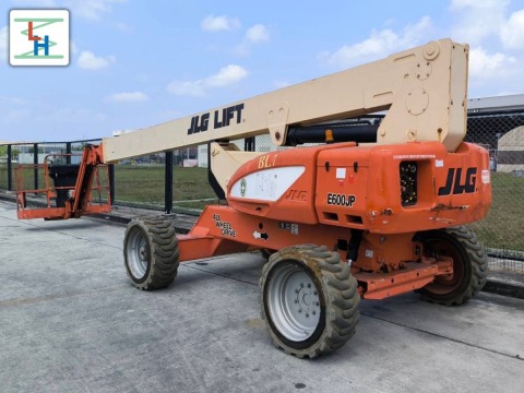 บูมลิฟต์ให้เช่า